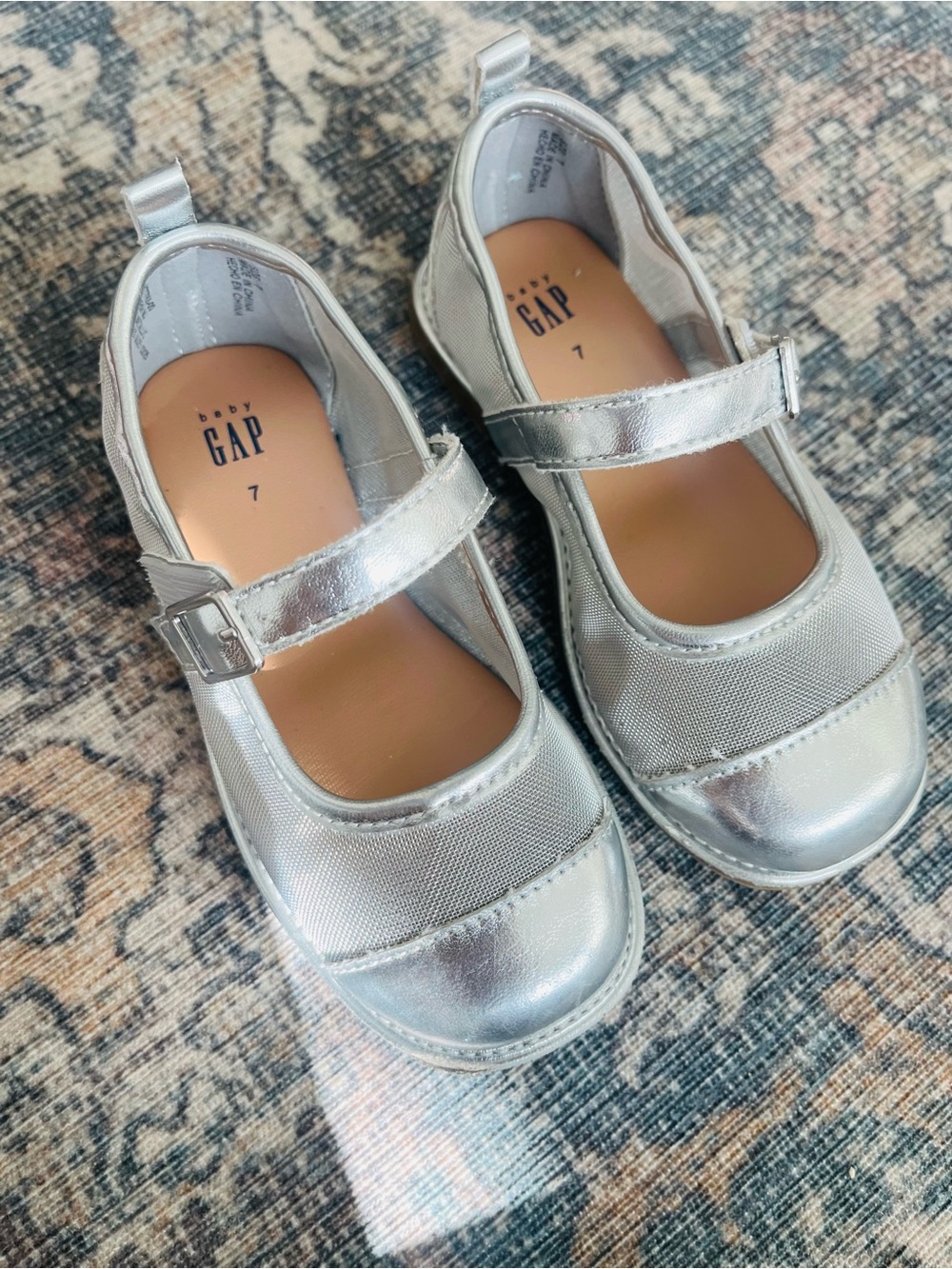 GAP Kids Silver Mary Jane Shoes - Size toddler  7